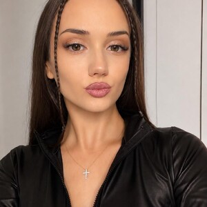 Glossy_ avatar
