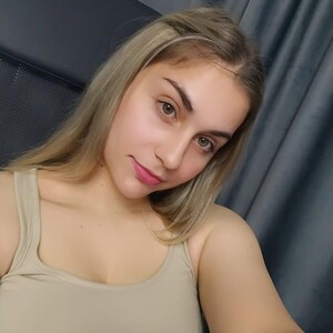Sellena_cute avatar