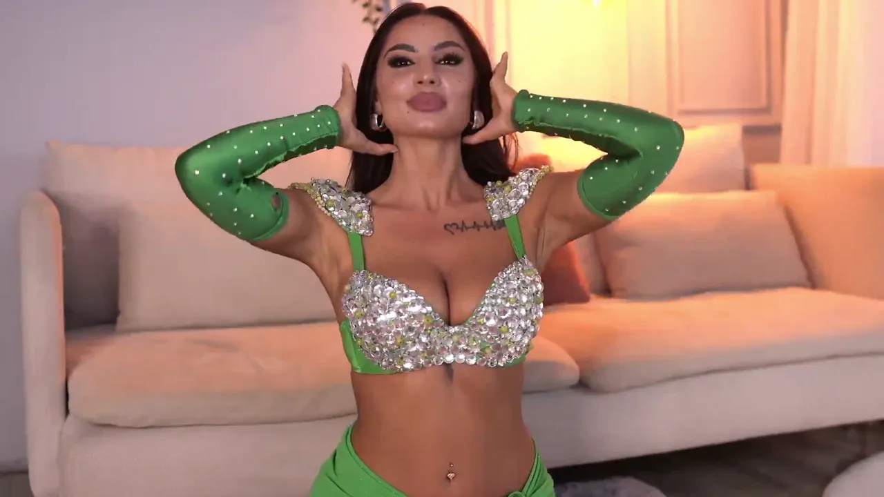 SiennaHays recording