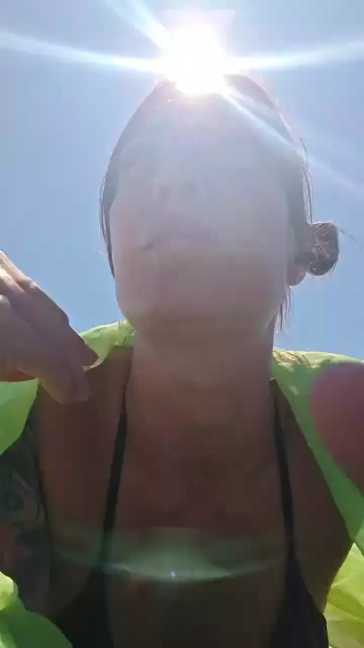eva_blond_hot