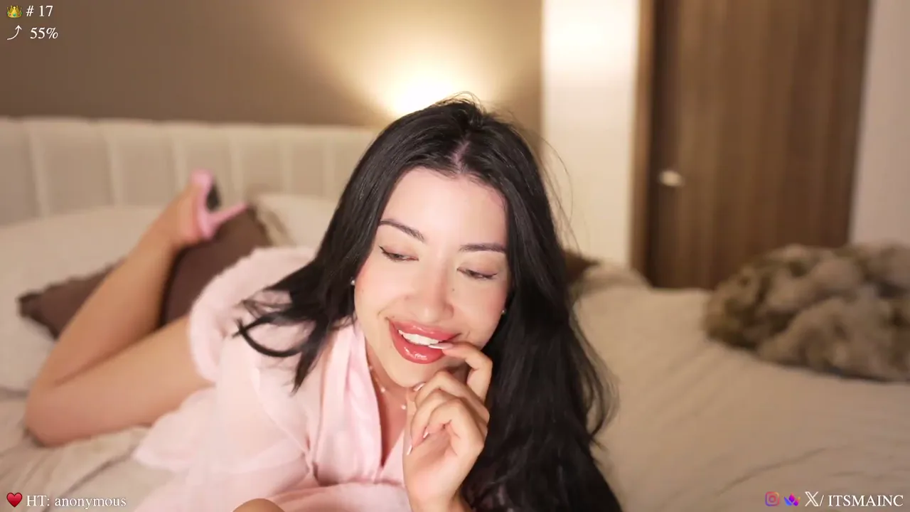 Caroline_ के लिए थंबनेल